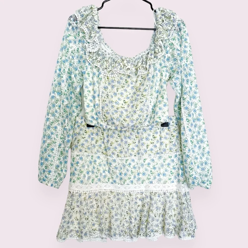 House of Harlow 1960 super dainty